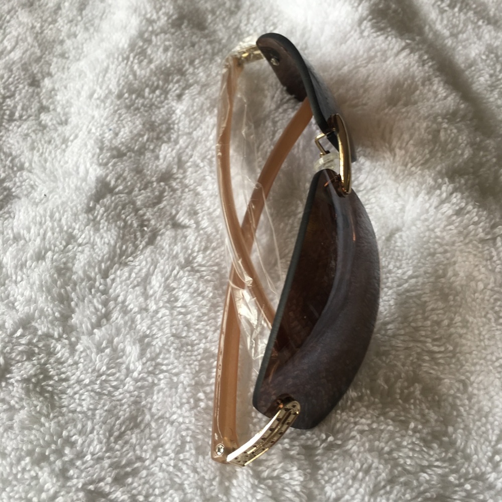 Sunglasses - Picture 3 of 6